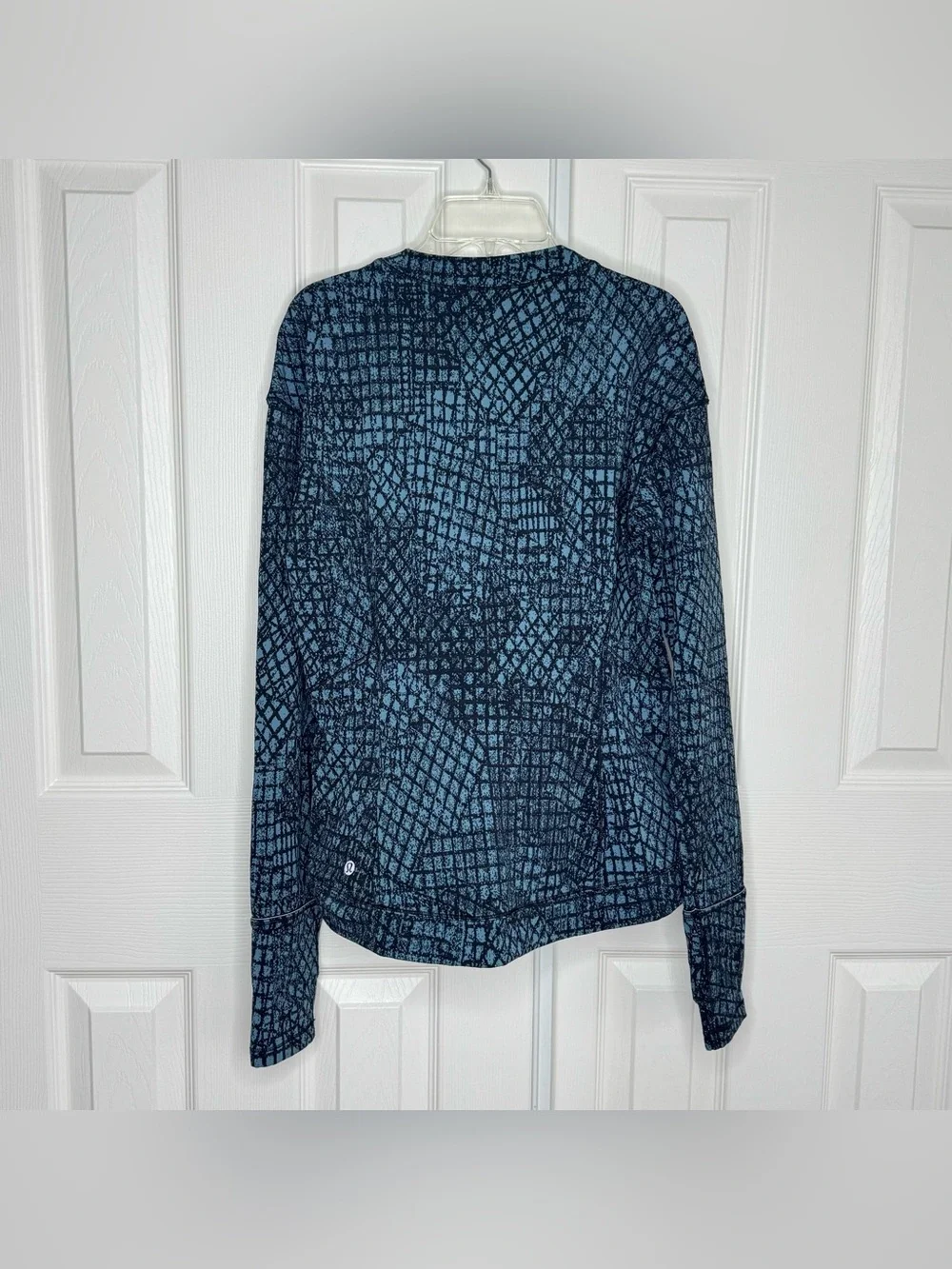 Lululemon Close to Crossing Long Sleeve Jacquard Size M